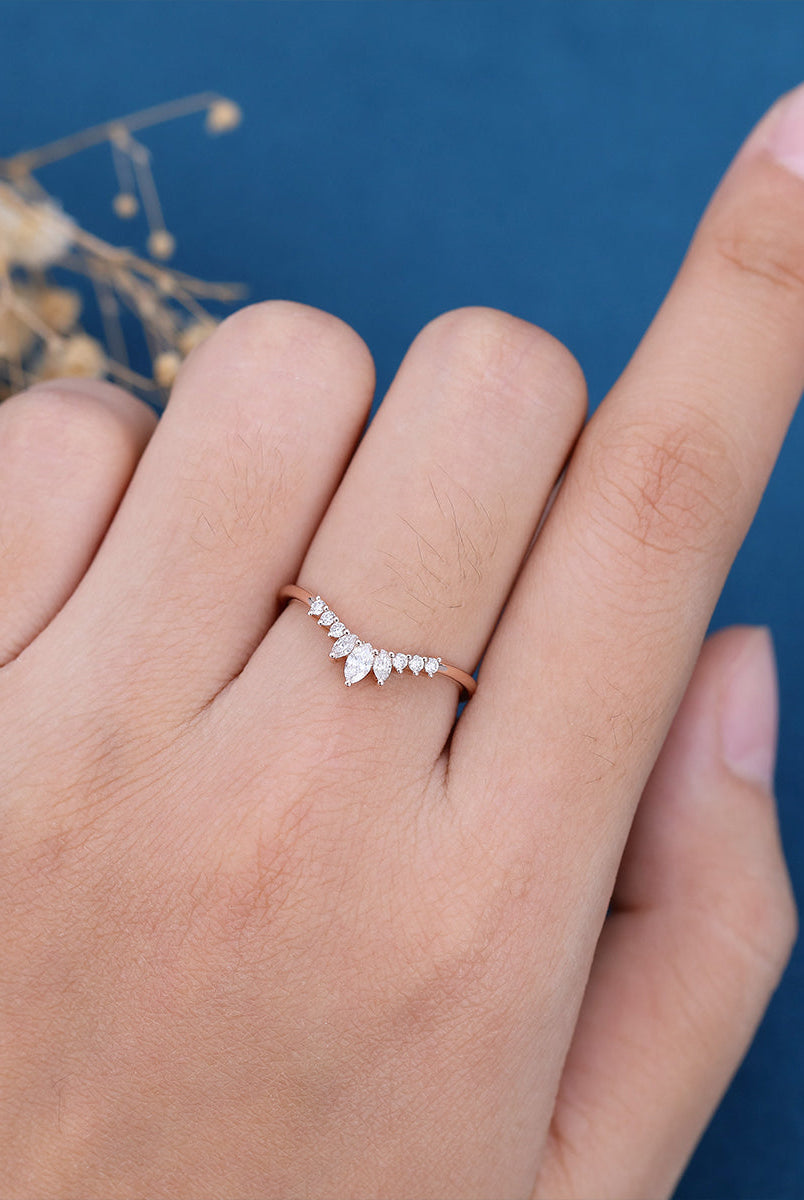 round-marquise-shaped-moissanite-curved-wedding-band