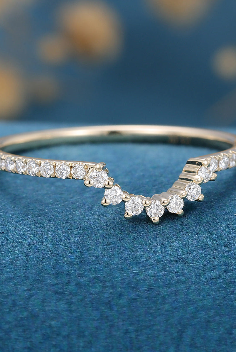 1-30-ct-round-shaped-moissanite-curved-wedding-band