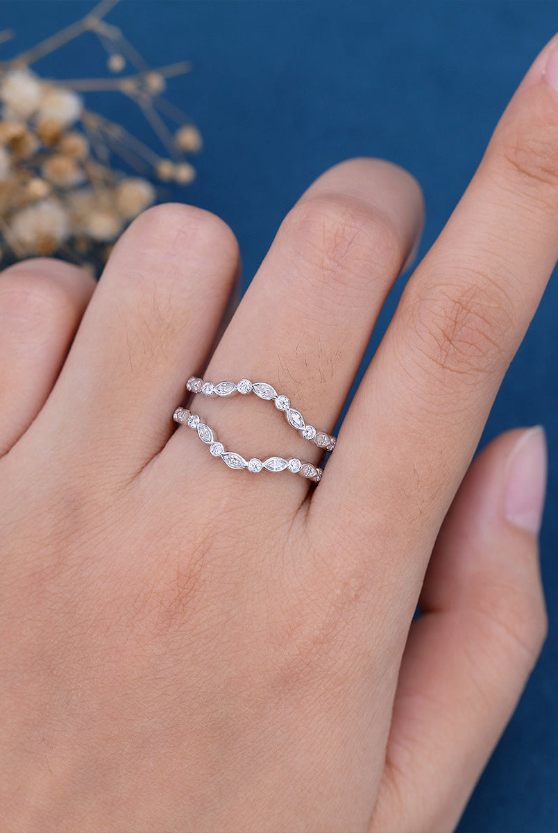 round-marquise-shaped-moissanite-unique-wedding-band