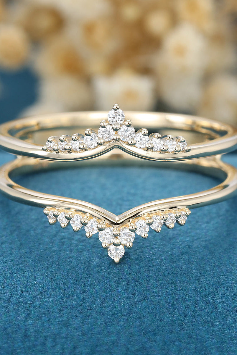 3-50-ct-round-shaped-moissanite-unique-wedding-band