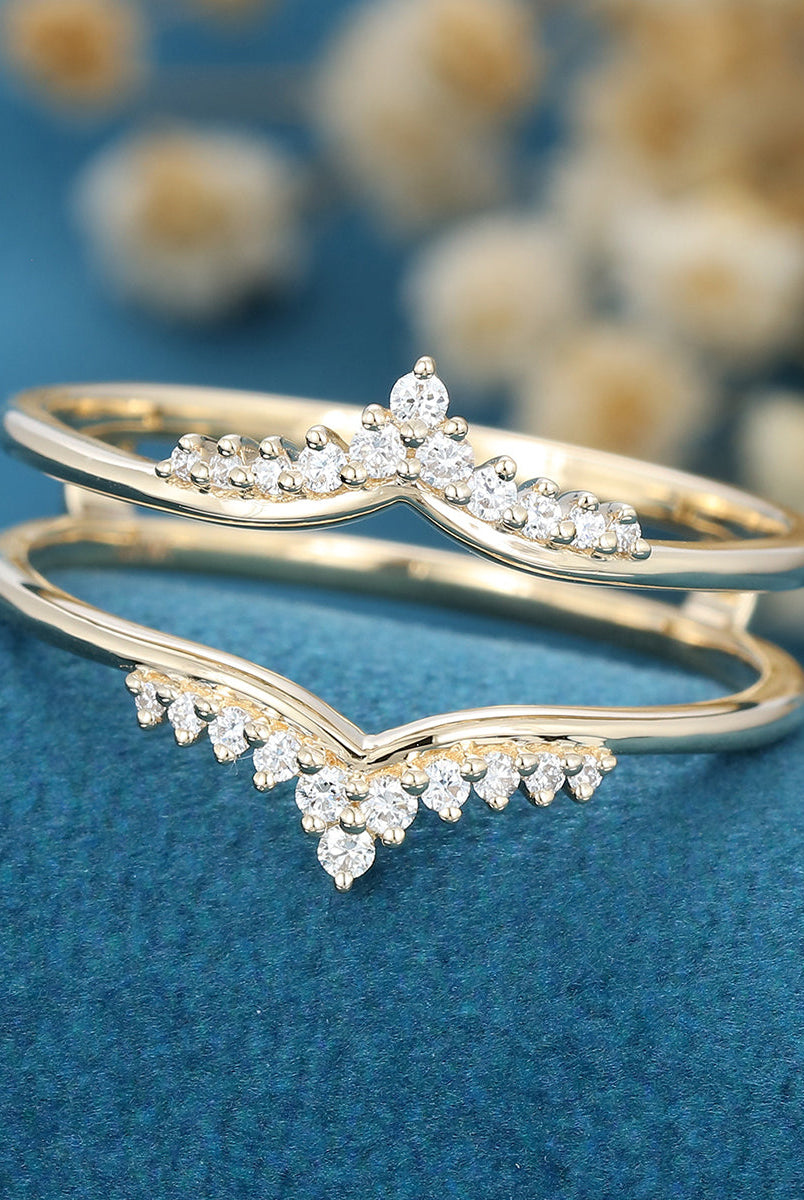 3-50-ct-round-shaped-moissanite-unique-wedding-band