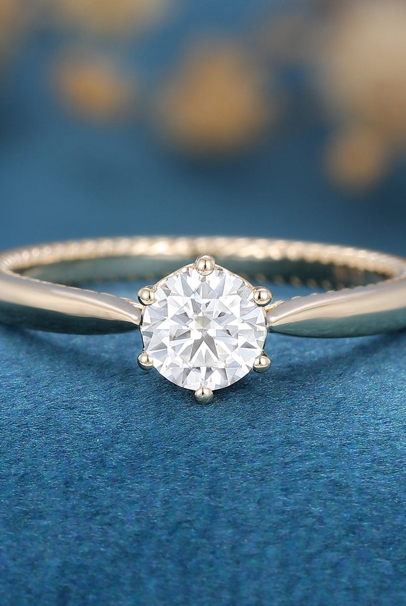 0-41-ct-round-shaped-moissanite-solitaire-engagement-ring-1