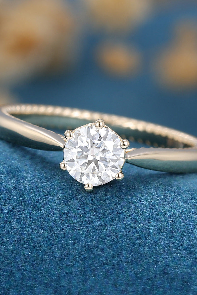 round-shaped-moissanite-solitaire-engagement-ring-2