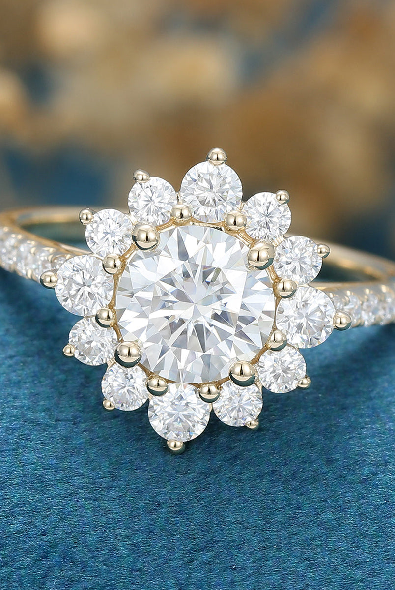 round-shape-moissanite-halo-engagement-ring