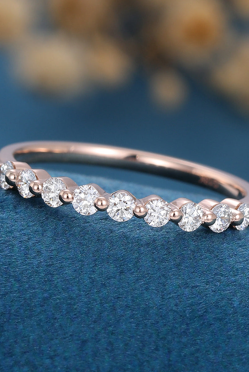 1-60-ct-round-shaped-moissanite-bubble-prongs-wedding-band