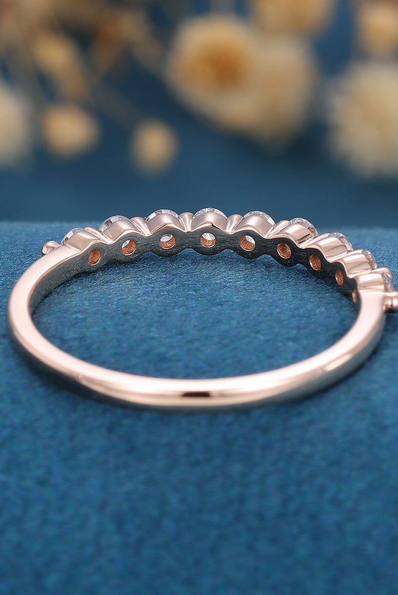 1-60-ct-round-shaped-moissanite-bubble-prongs-wedding-band