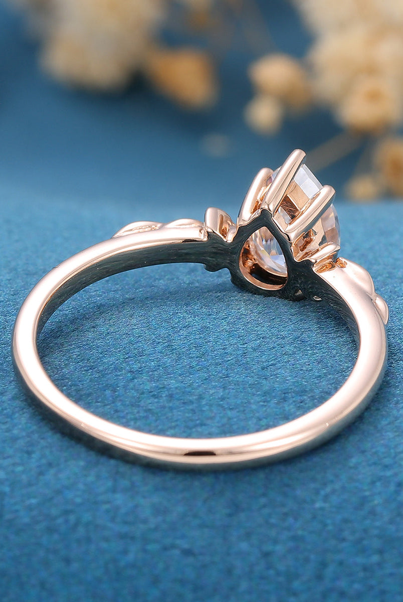 pear-shaped-moissanite-vintage-solitaire-engagement-ring-2
