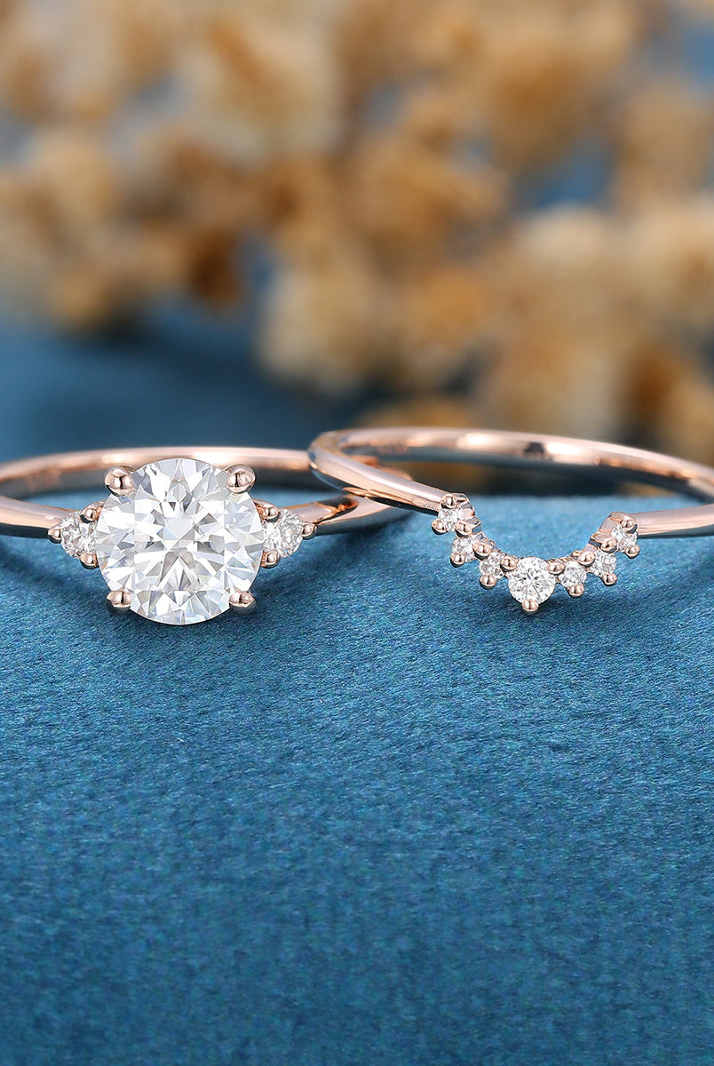 round-shaped-moissanite-three-stones-bridal-set