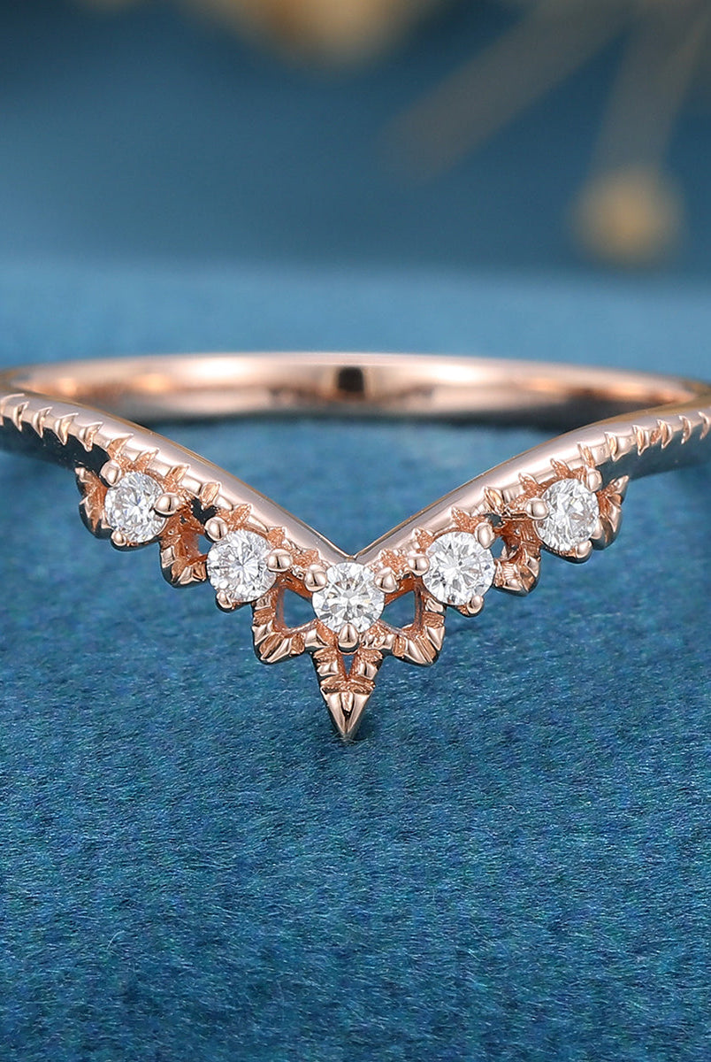 1-80-ct-round-shaped-moissanite-vintage-curved-wedding-band
