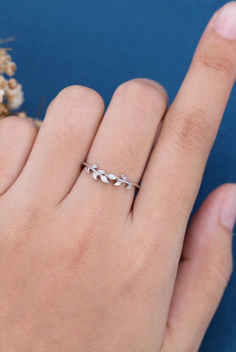 marquise-shaped-moissanite-nature-inspired-wedding-band