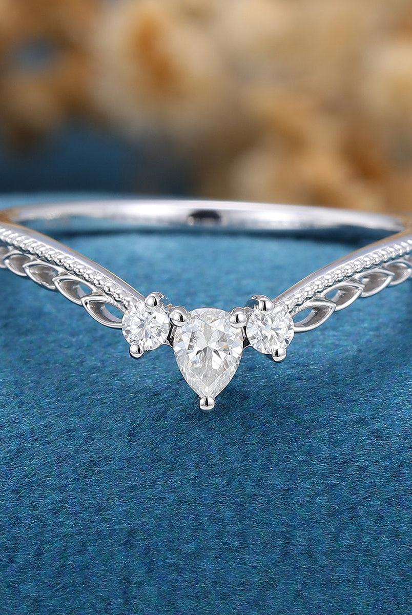 1-50-ct-round-pear-shaped-moissanite-vintage-curved-wedding-band