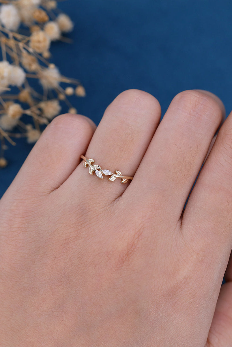 marquise-shaped-moissanite-nature-inspired-wedding-band-2