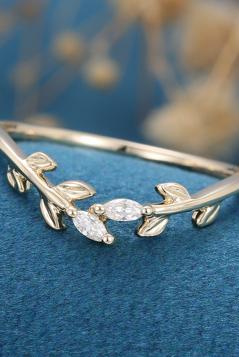 marquise-shaped-moissanite-nature-inspired-wedding-band-2
