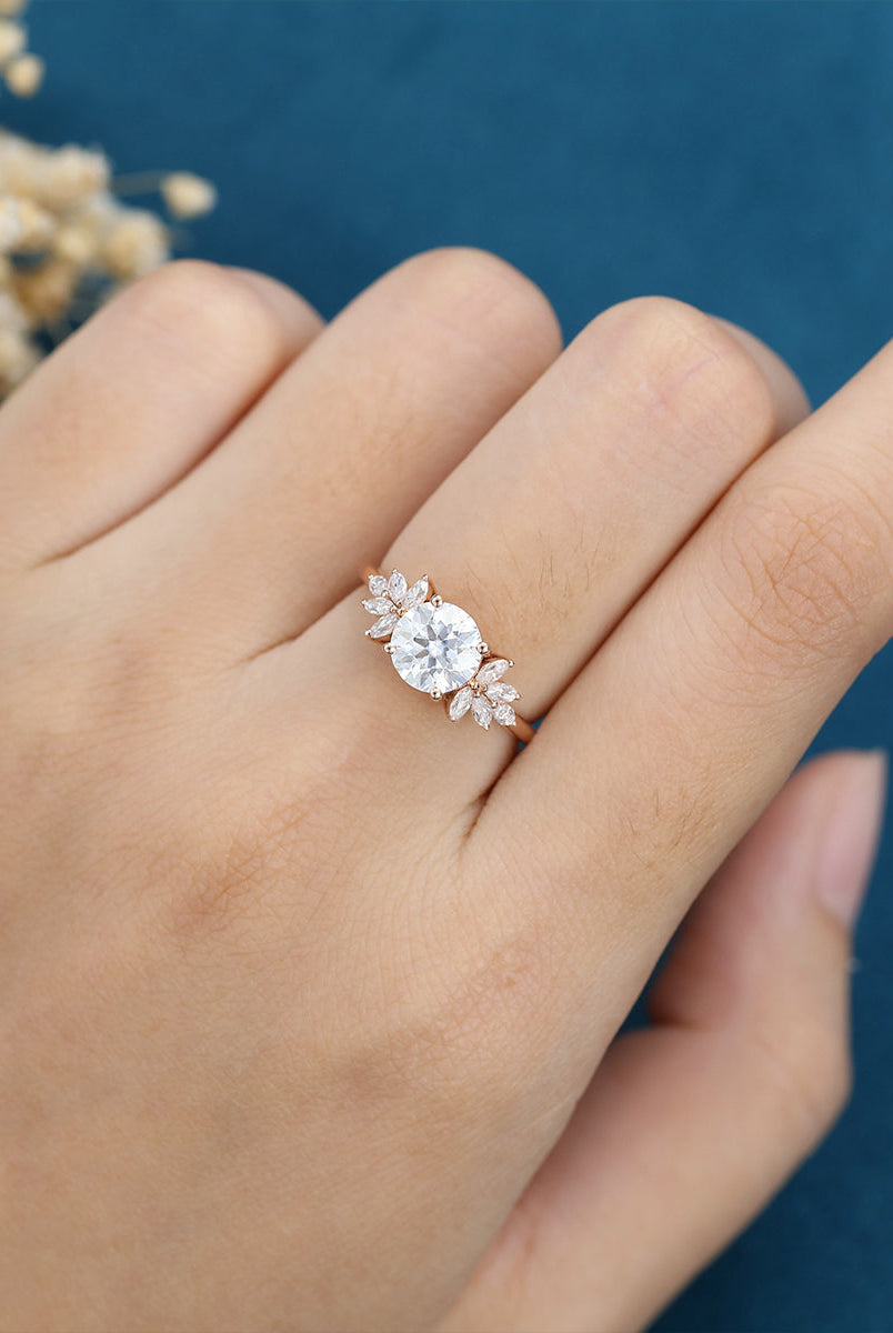 round-shaped-moissanite-cluster-engagement-ring-4