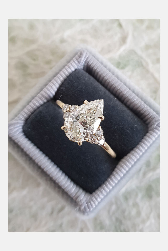 2.0CT Pear Cluster Diamond Moissanite Solitaire Engagement Ring For Women