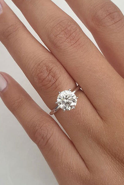 2.5 carat moissanite