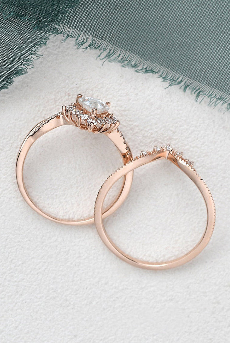 1-50-ct-pear-cut-cluster-twisted-moissanite-bridal-ring-set