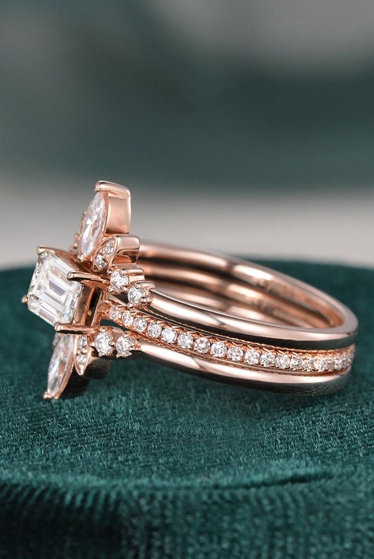 2-0-ct-emerald-cut-solitaire-pave-setting-moissanite-bridal-ring-set