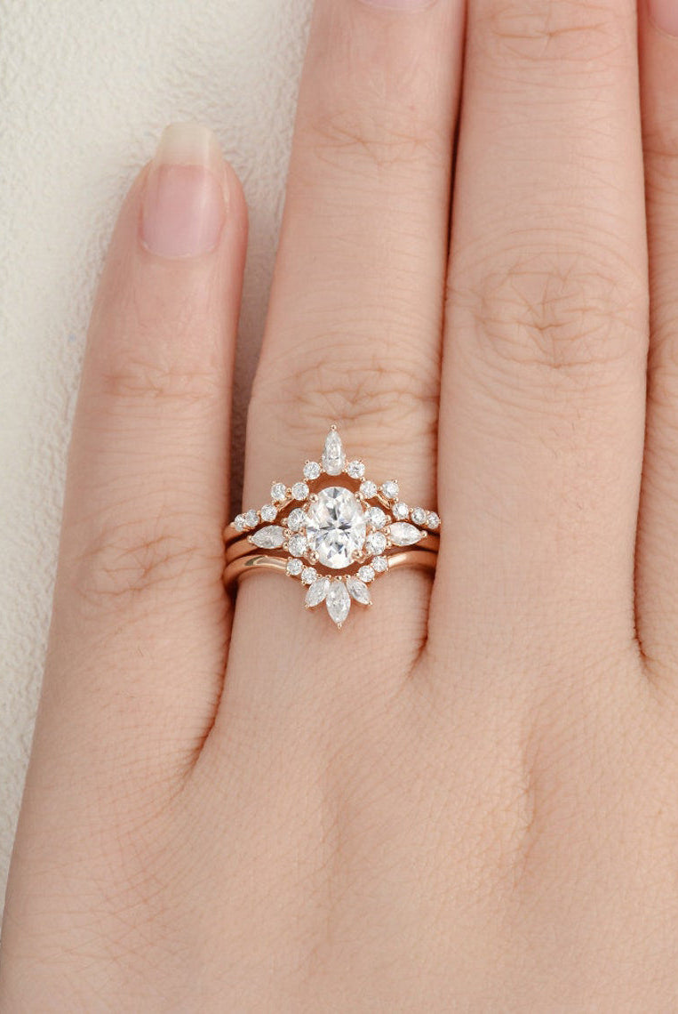 oval-cut-cluster-halo-moissanite-bridal-ring-set-1
