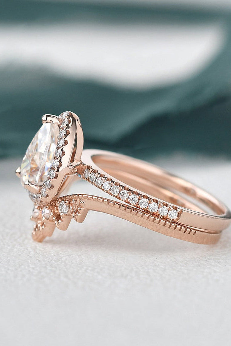 pear-cut-twisted-art-deco-moissanite-bridal-ring-set