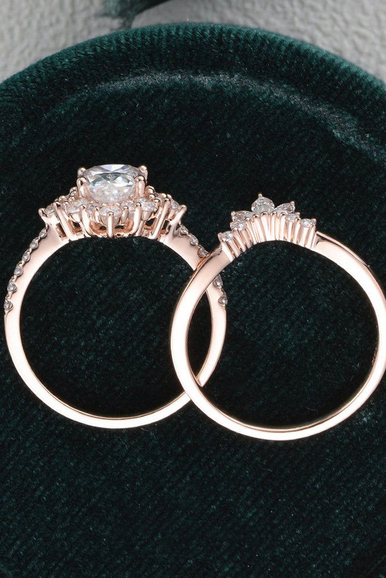 pear-cut-cluster-moissanite-bridal-ring-set-2