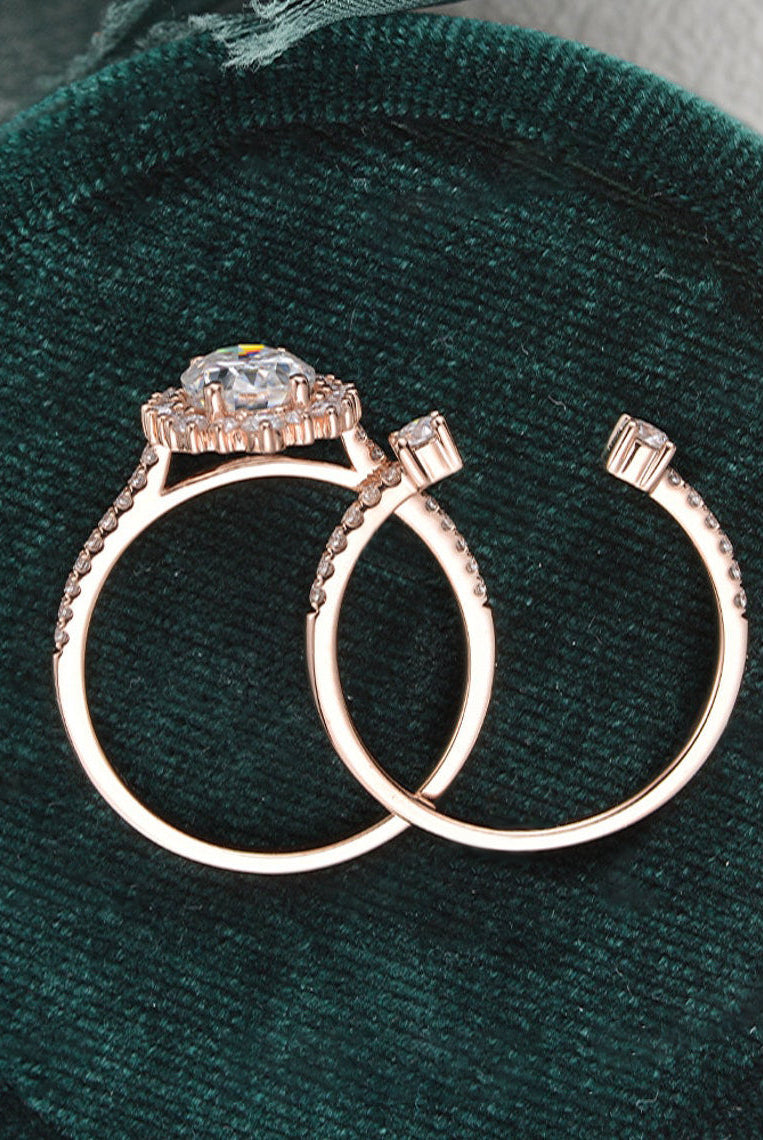 oval-cut-halo-moissanite-bridal-ring-set-1