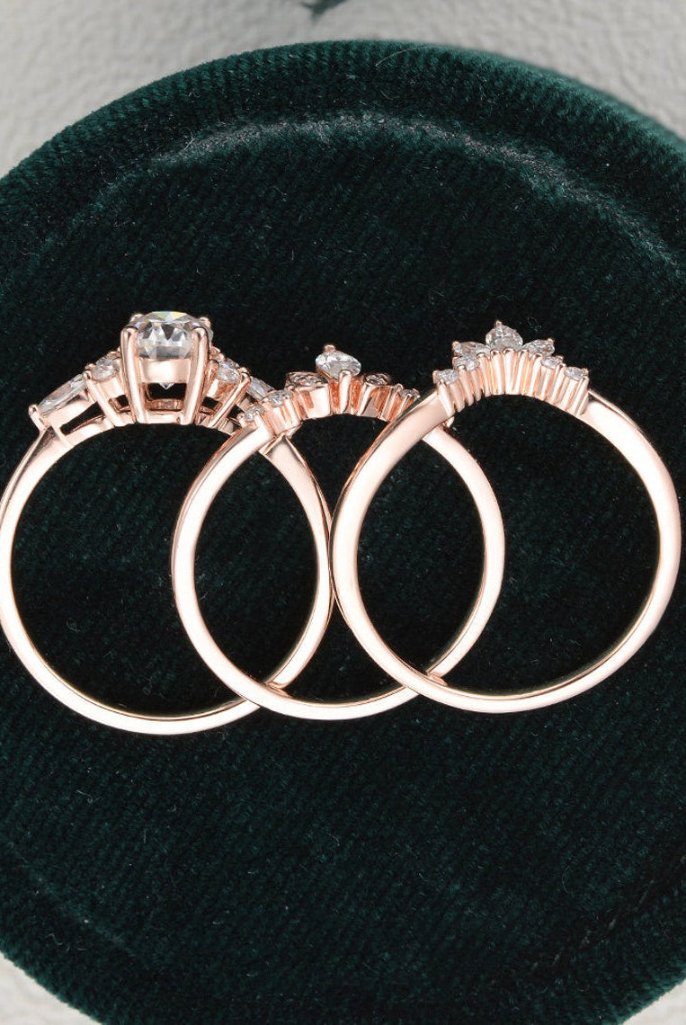 oval-cut-cluster-art-deco-moissanite-bridal-ring-set