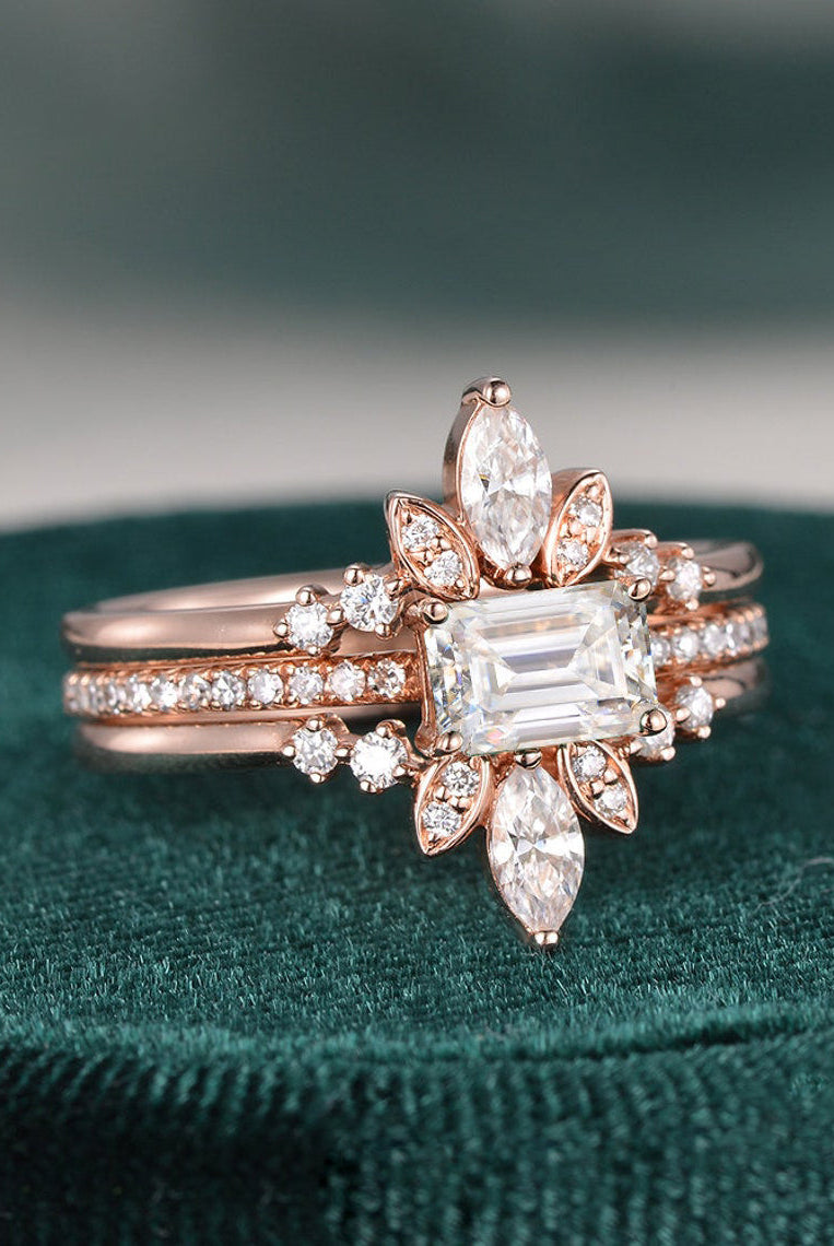 2-0-ct-emerald-cut-solitaire-pave-setting-moissanite-bridal-ring-set