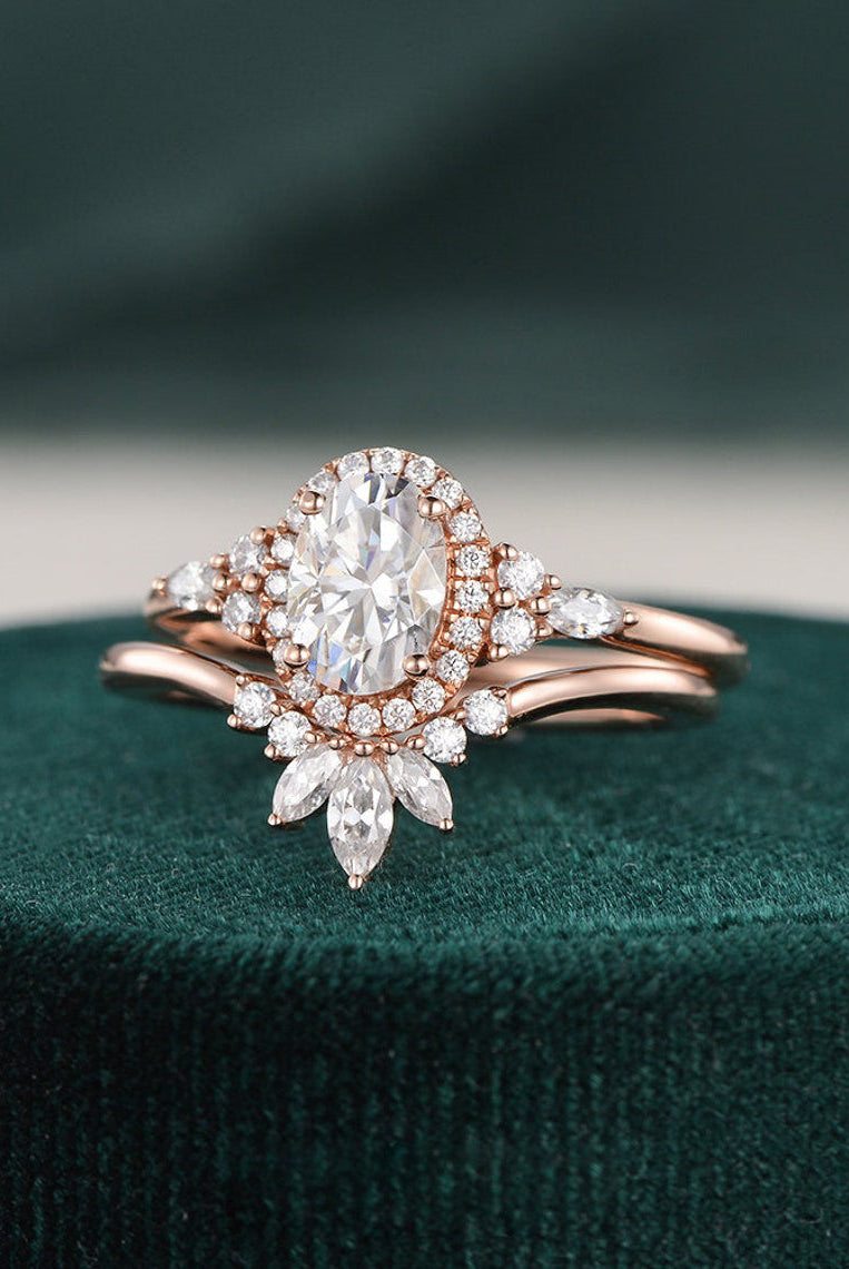 1-50-ct-pear-cut-cluster-twisted-moissanite-bridal-ring-set