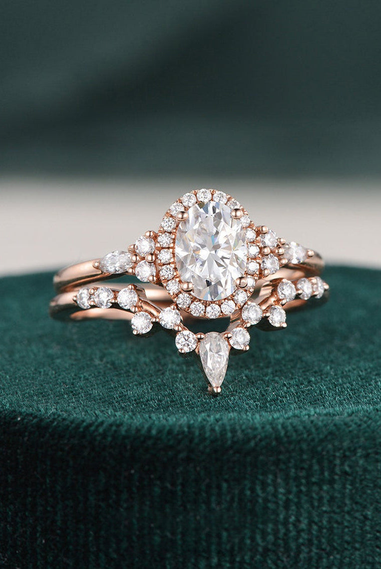 2-0-ct-oval-cut-cluster-halo-moissanite-bridal-ring-set