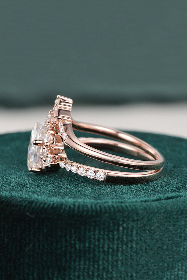 pear-cut-cluster-art-deco-moissanite-bridal-ring-set-1
