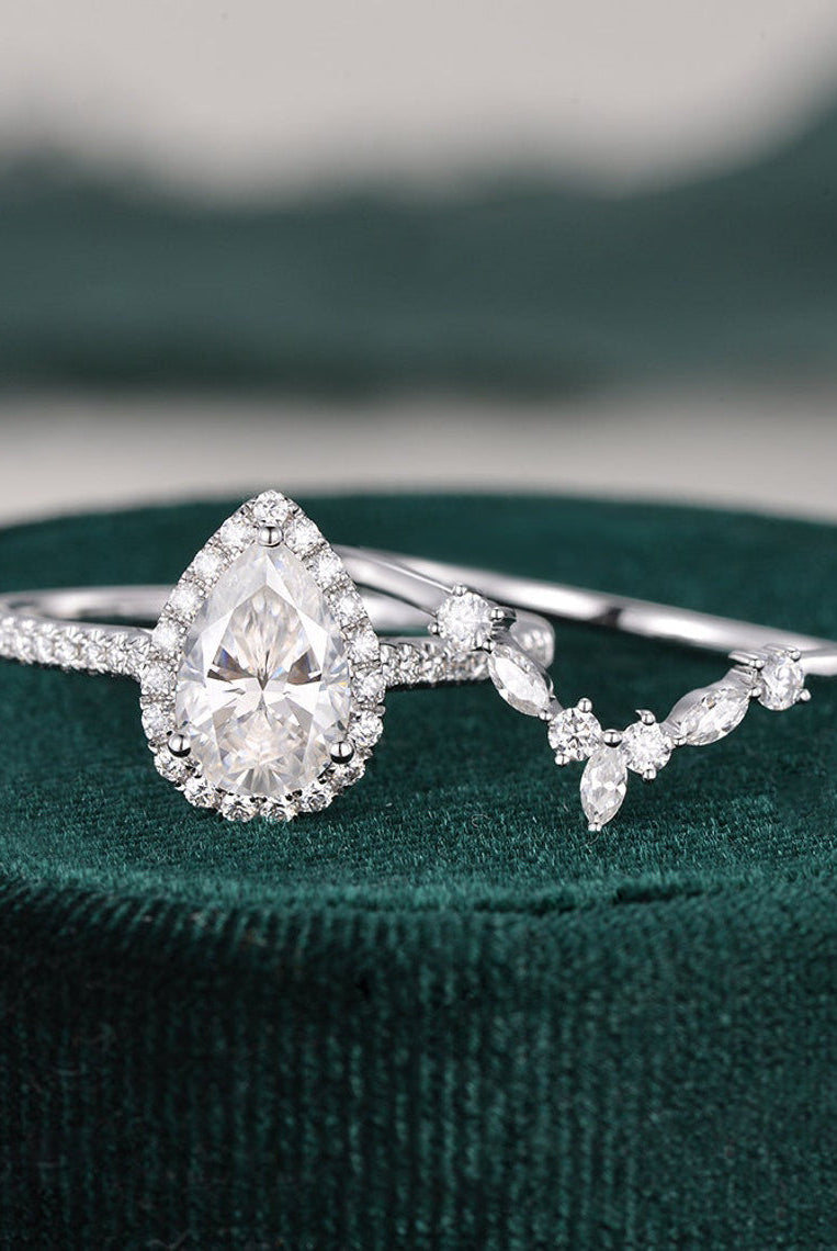 pear-cut-halo-moissanite-bridal-ring-set-1