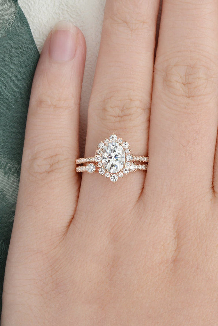 oval-cut-halo-moissanite-bridal-ring-set-1