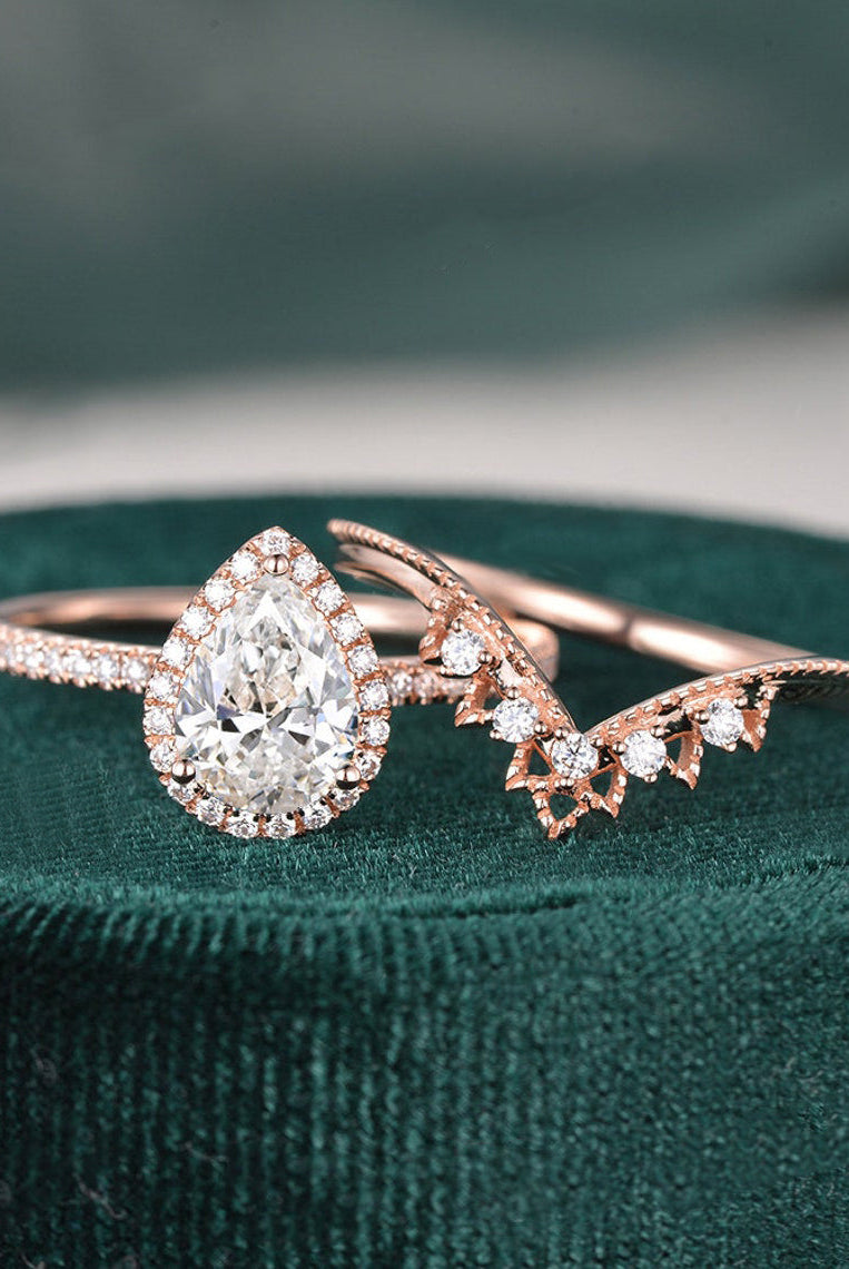 pear-cut-twisted-art-deco-moissanite-bridal-ring-set