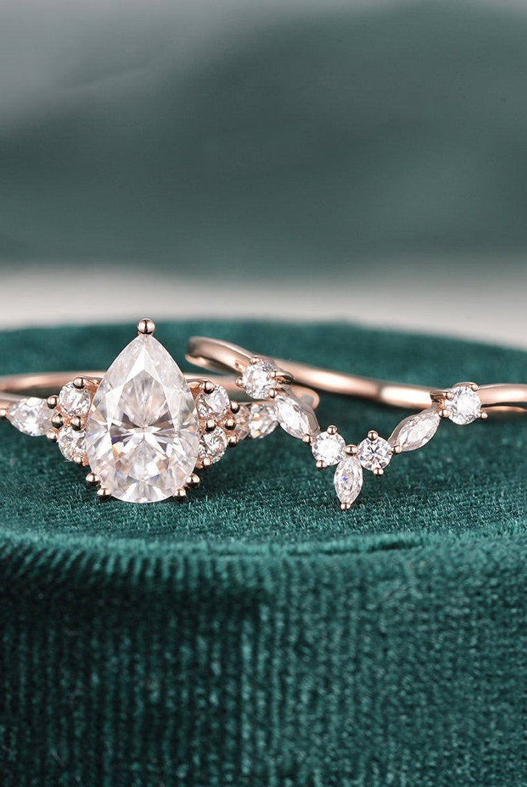 1-50-ct-pear-cut-cluster-moissanite-bridal-ring-set-4