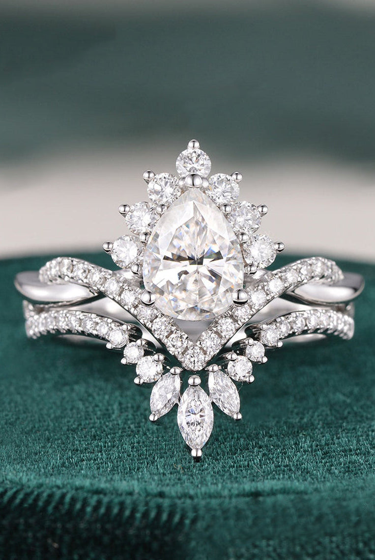 pear-cut-twisted-art-deco-moissanite-bridal-ring-set