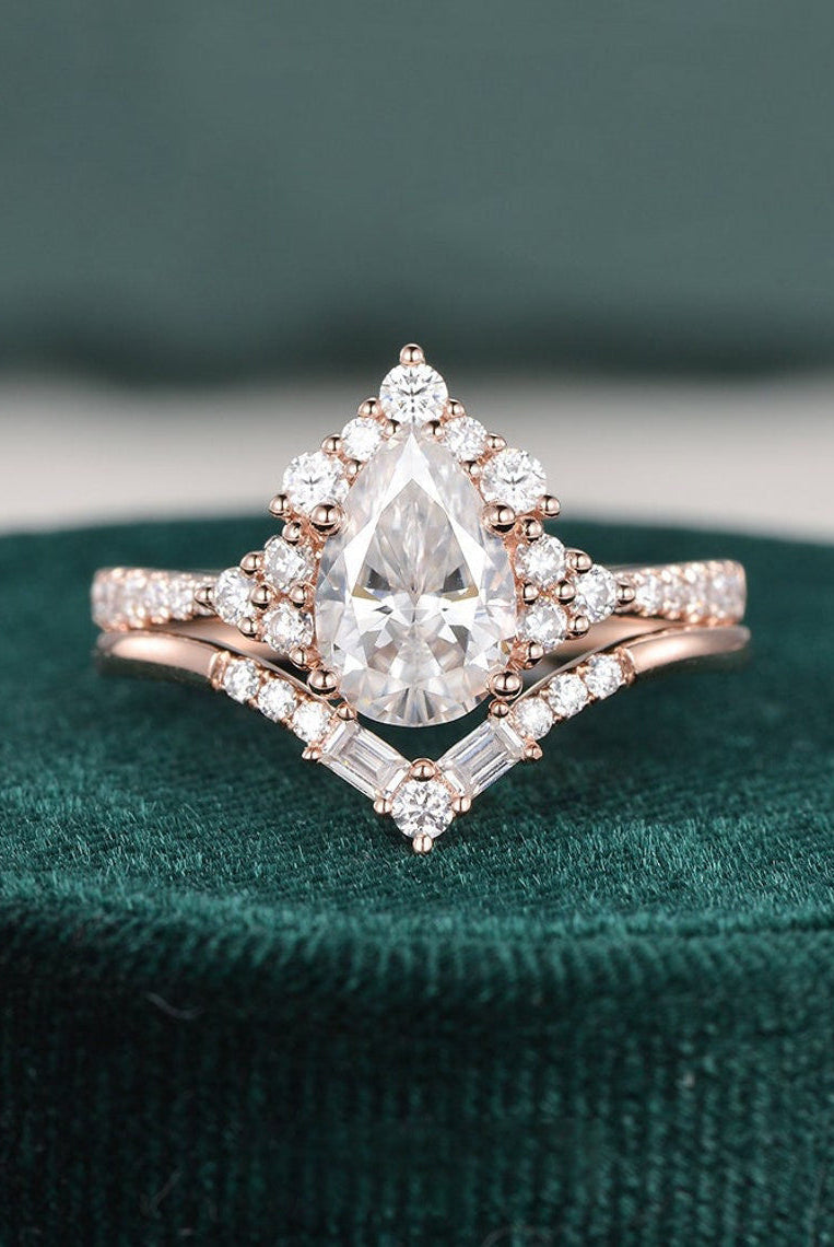 pear-cut-cluster-art-deco-moissanite-bridal-ring-set-1