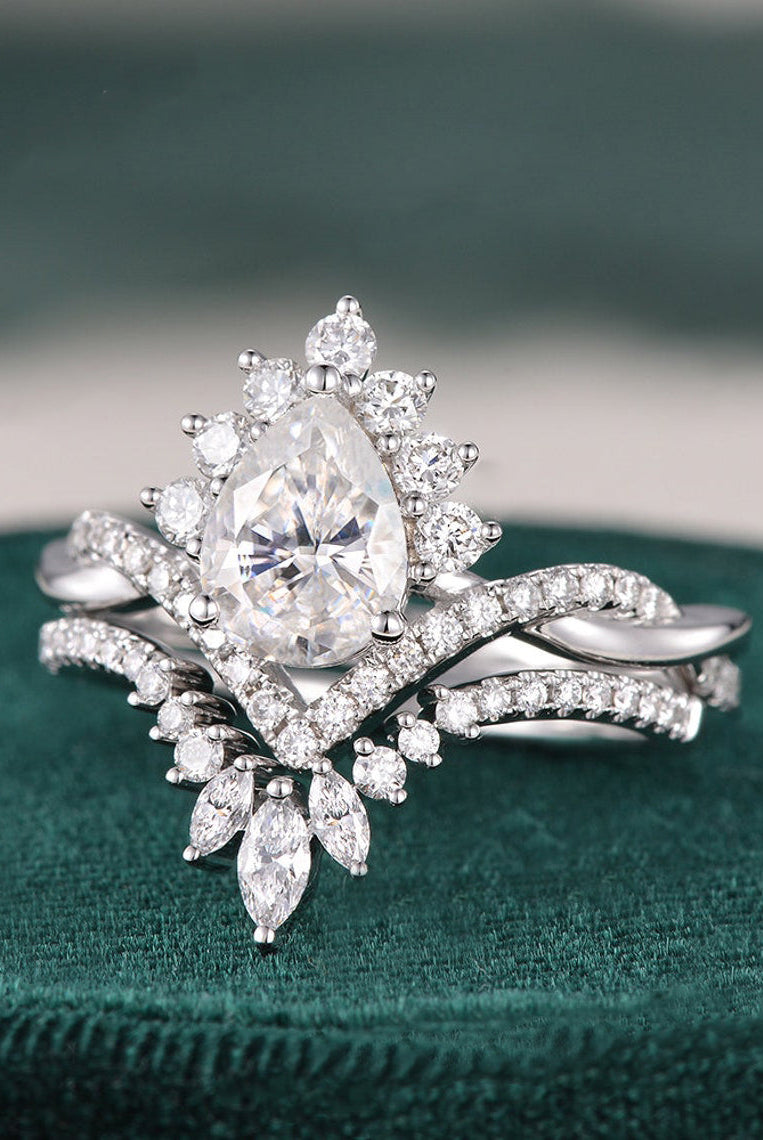 1-50-ct-pear-cut-twisted-art-deco-moissanite-bridal-ring-set