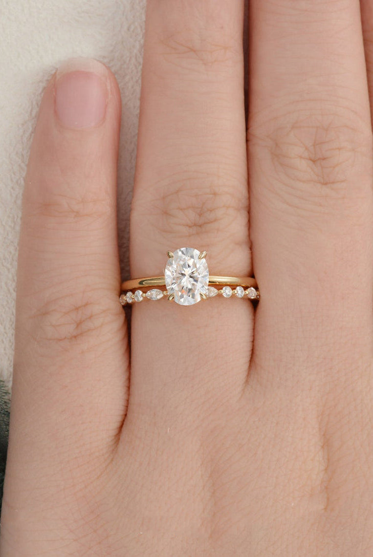 1-50-ct-pear-cut-cluster-art-deco-moissanite-bridal-ring-set