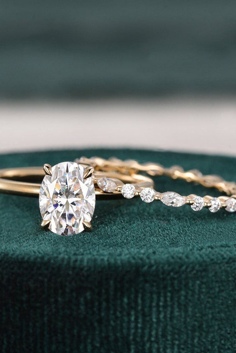 pear-cut-cluster-art-deco-moissanite-bridal-ring-set
