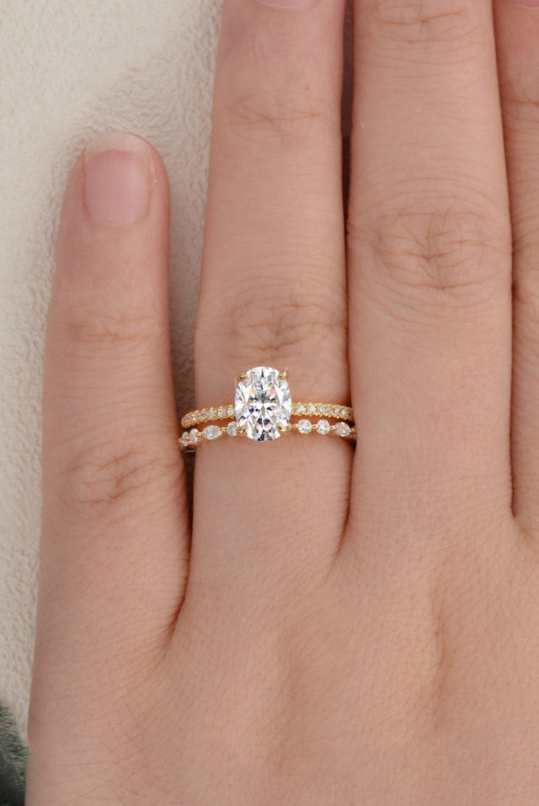 1-50-ct-oval-cut-solitaire-moissanite-bridal-ring-set-1