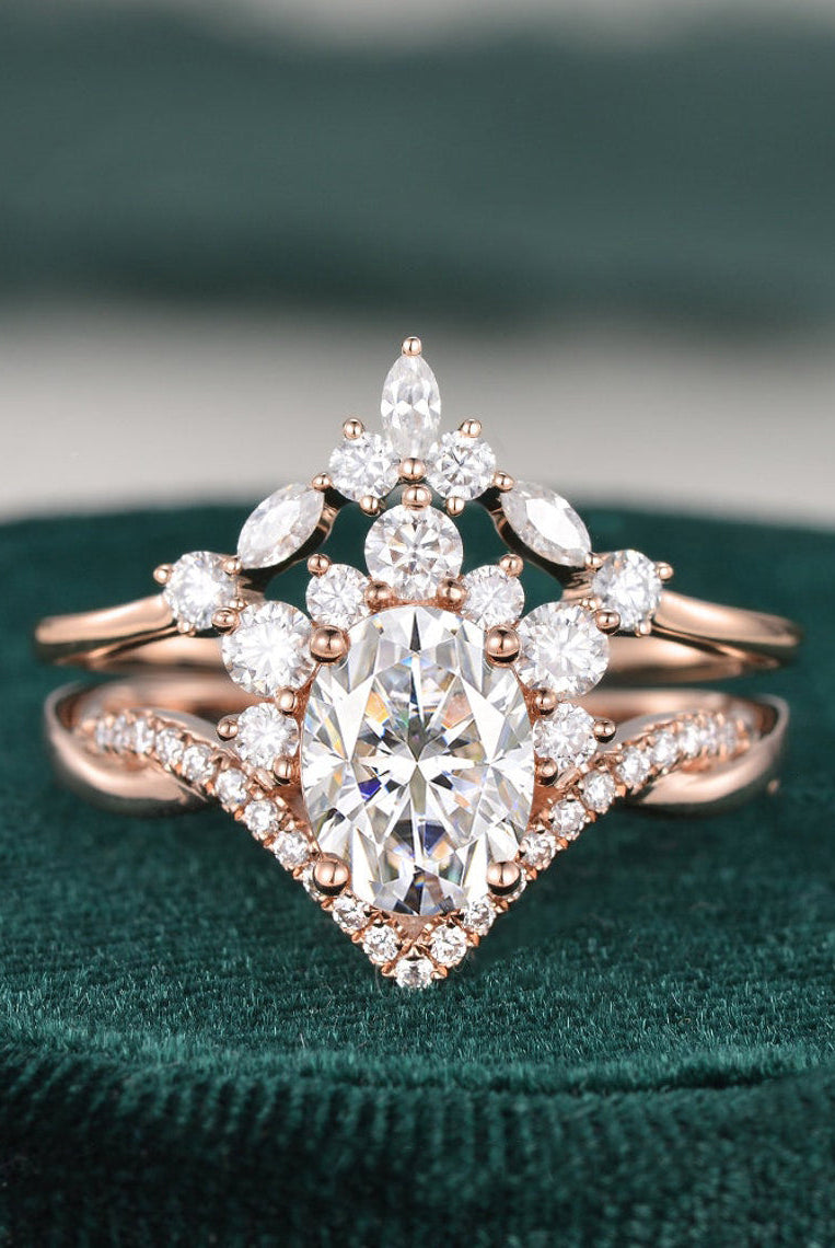 oval-cut-twisted-art-deco-moissanite-bridal-ring-set