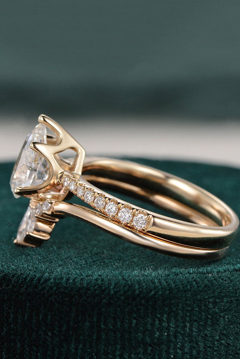 1-0-ct-pear-cut-solitaire-pave-setting-moissanite-bridal-ring-set