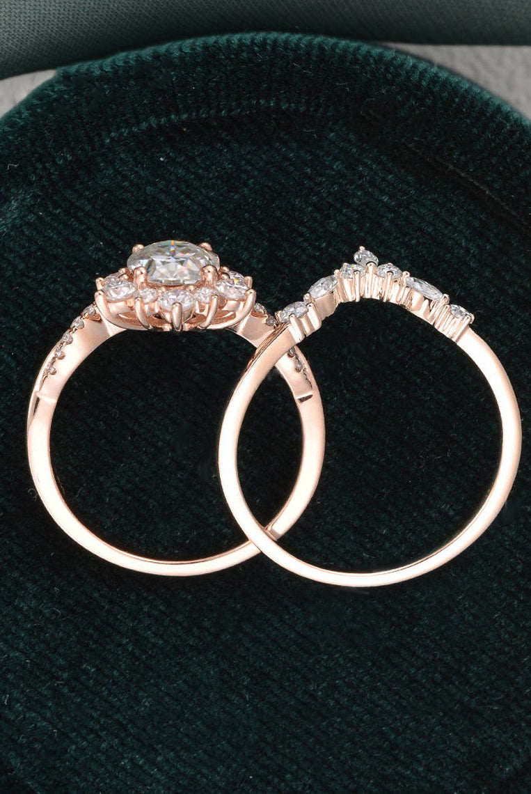oval-cut-twisted-art-deco-moissanite-bridal-ring-set
