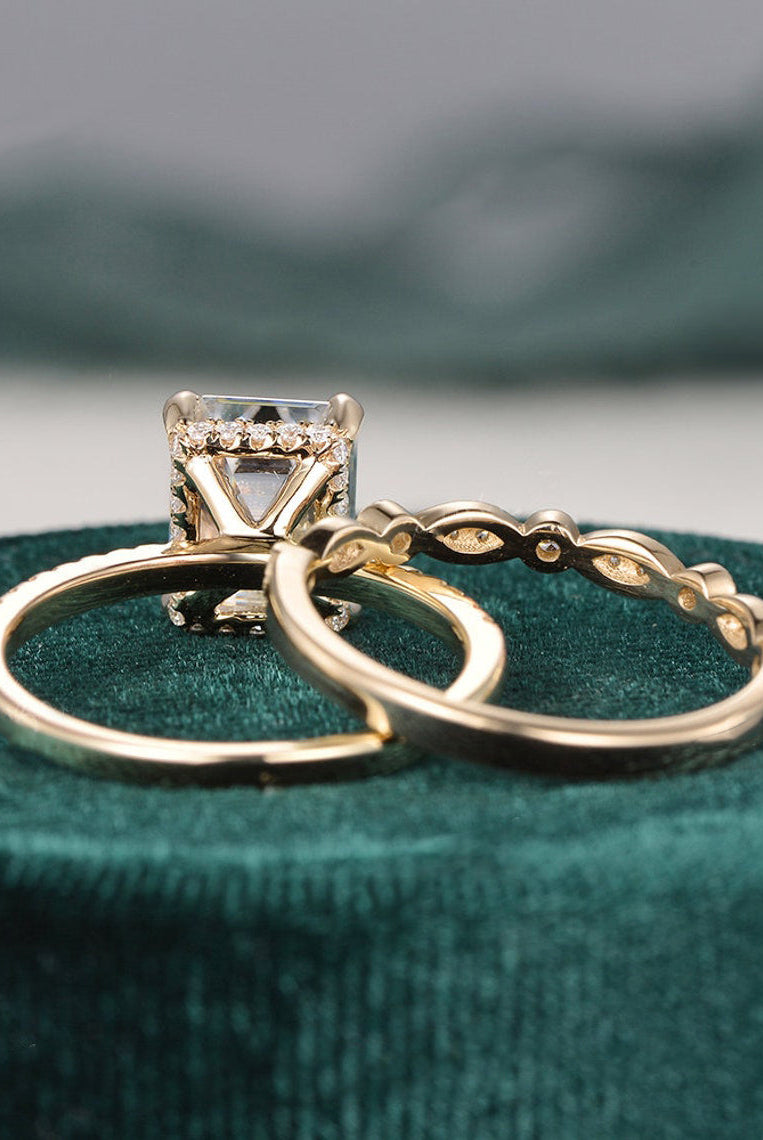 emerald-cut-solitaire-style-moissanite-bridal-ring-set-1