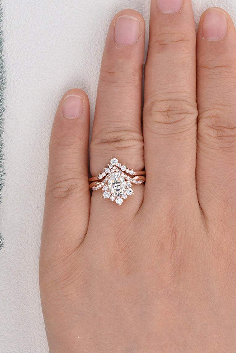 1-50-ct-oval-cut-cluster-moissanite-bridal-ring-set