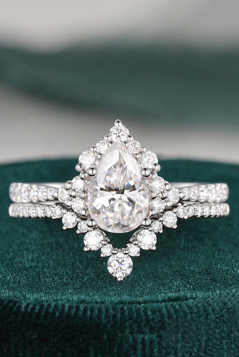 1-50-ct-pear-cut-cluster-moissanite-bridal-ring-set