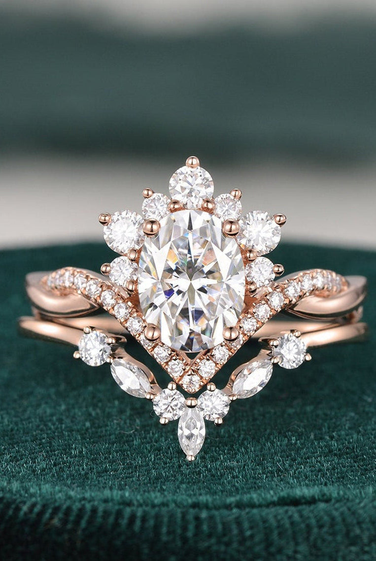 oval-cut-twisted-art-deco-moissanite-bridal-ring-set