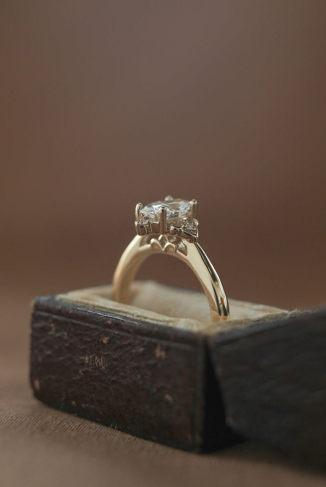 Vintage Oval Proposal Ring