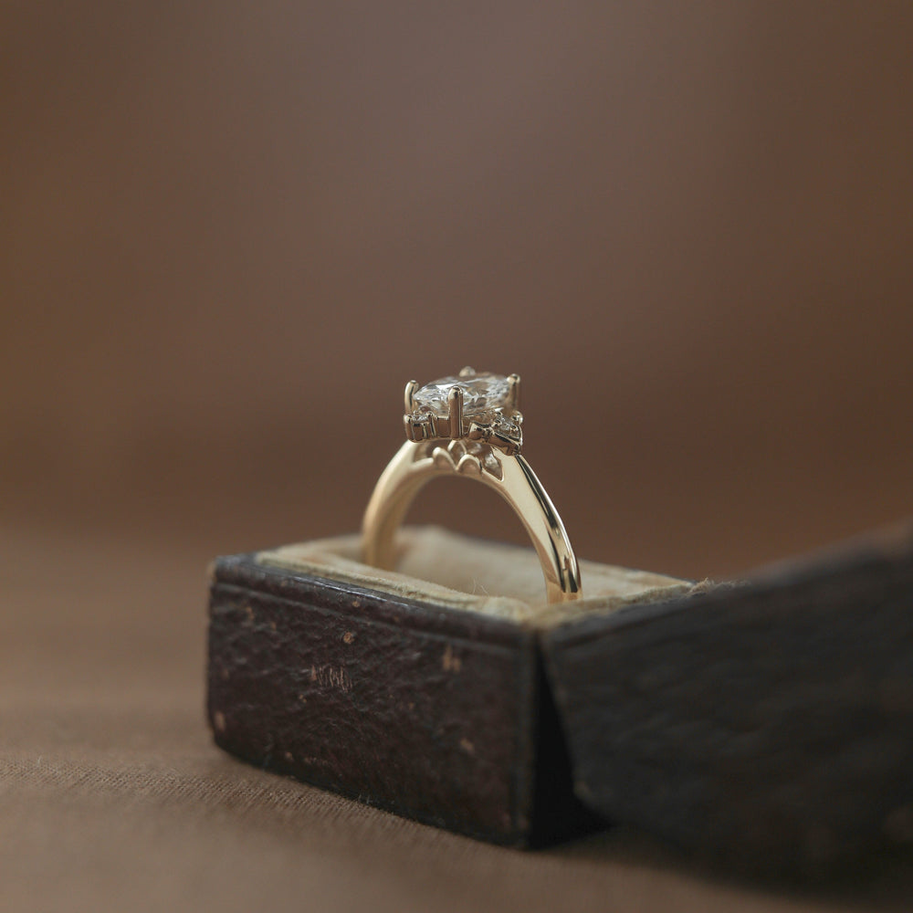 Vintage Oval Proposal Ring